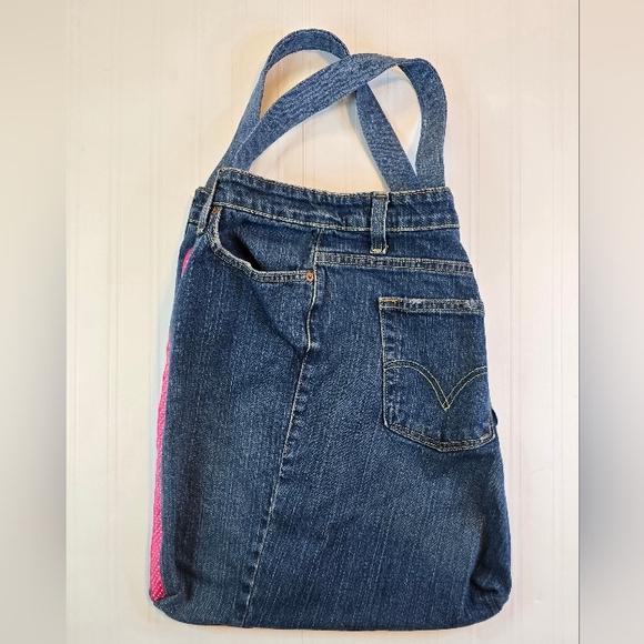 Embroidered Denim Tote Bag with Hummingbird Design - Picture 2 of 3